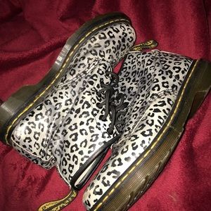 Dr Martens woman boots